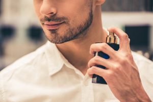 Tips Memilih Parfum untuk Pria Perokok dan Rekomendasinya